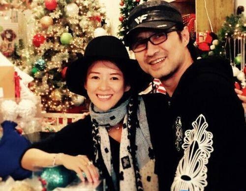 章子怡、刘嘉玲为慈善助阵，活动后与刘嘉玲同往探班汪峰