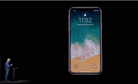 苹果iPhone X发布会尴尬场面:Face ID刷脸演示失误 苹果iPhone X发布会尴尬场面:Face ID刷脸演示失误
