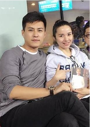 网友爆料：靳东再度当爸，二胎是男孩，体重8斤多