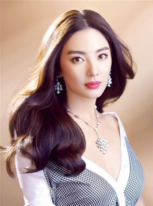 张雨绮老公袁巴元,被曝欠下巨额赌债,拖欠工资和工程款400万余元 张雨绮老公袁巴元,被曝欠下巨额赌债,拖欠工资和工程款400万余元