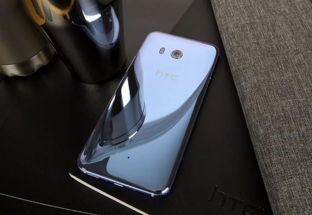 谷歌年度旗舰：Pixel 2，将使用HTC U11上的“挤压手势”技术