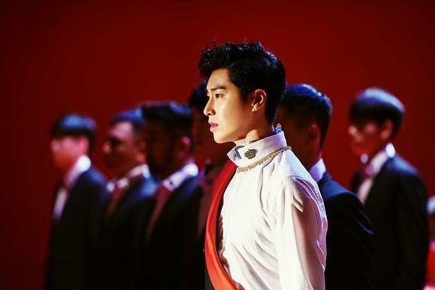 允浩同时公开强烈风格Solo歌曲《DROP》的首次MV预告片