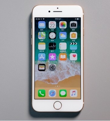 购买苹果iPhone 8请当心：正反两面皆玻璃，都有被摔碎可能