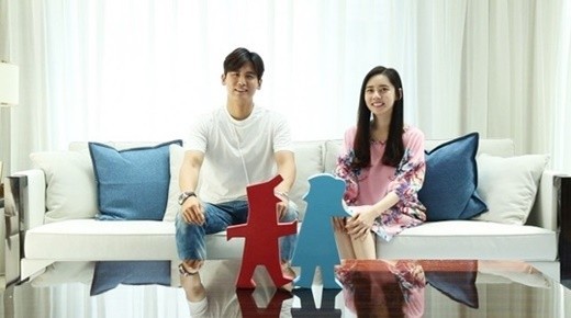 于晓光与秋瓷炫所属经纪公司BH娱乐签订专属合约  夫妻成为同门