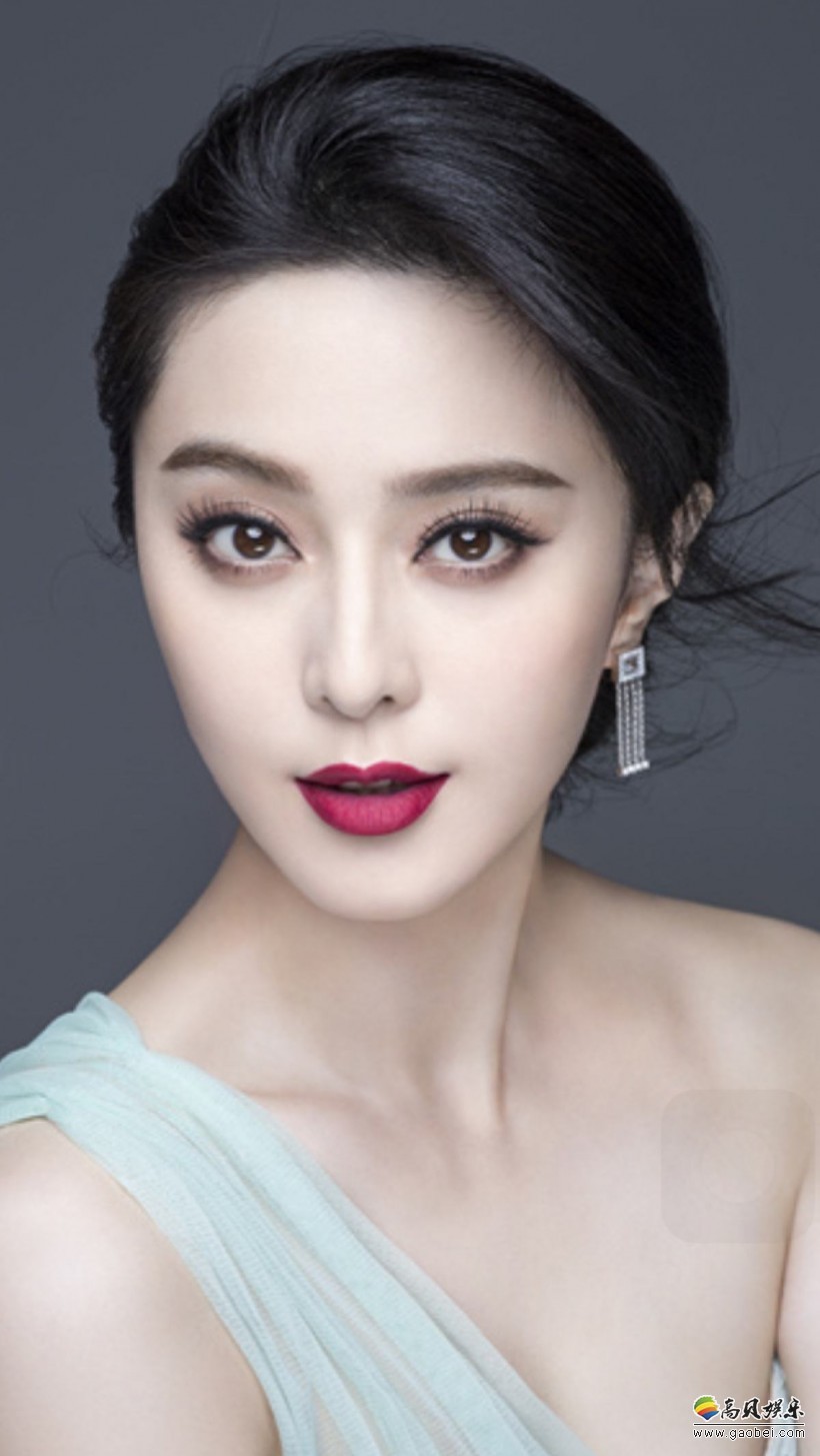 某网友撞脸范冰冰：妹子的鼻子眼睛以及脸型，都和范爷极度相似