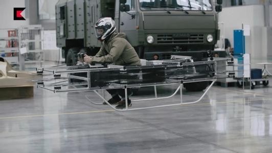 俄罗斯卡拉什尼科夫公司，展示新神器：可飞行的摩托车