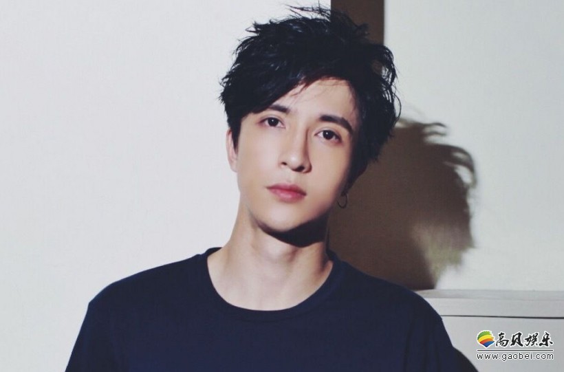 网友爆料：中秋节下楼去买东西，偶然见到薛之谦也在这家超市里