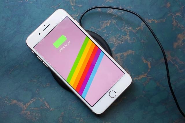 将无线充电添加到iPhone 7或更早版本，售价仅为20美元左右