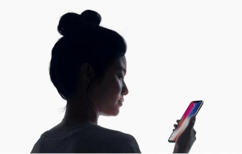 苹果iPhone X的Face ID，如何处理面部胡须、妆容和皱纹的变化