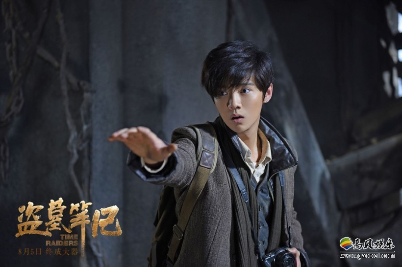 鹿晗晒出新片剧本：搭档舒淇主演《上海堡垒》，剧本已改过六稿