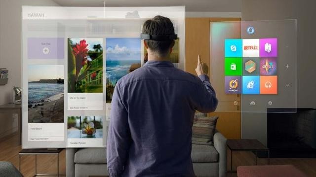 AR眼镜代表产品HoloLens，最大问题就是“可视范围”实在太小