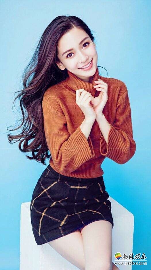 Angelababy参加某时尚杂志活动：仍然维持着纤细身材，少女般美貌