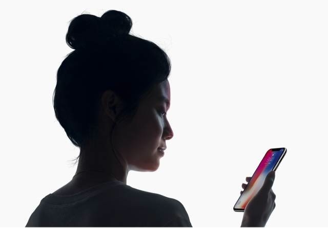 TrueDepth相机遭遇制造生产瓶颈:受此影响的不止苹果iPhone X TrueDepth相机遭遇制造生产瓶颈:受此影响的不止苹果iPhone X