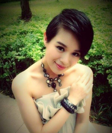 胡杏儿微博晒出婴儿床，网友们表示：好有爱的全家、幸福小BB