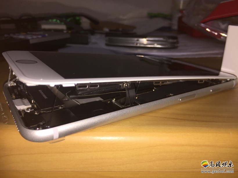 苹果iPhone 8 Plus爆裂事故，全球不同国家和地区至少出现6例