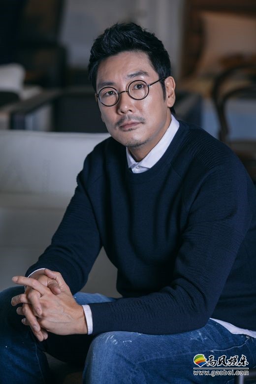 《队长金昌洙》的主演赵震雄接受采访  谈及配戏演员宋承宪