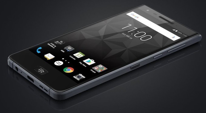 黑莓正式揭晓，新一代中档智能手机：BlackBerry Motion