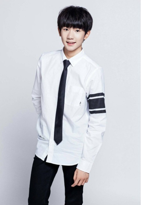 王源最新单曲《十七》发布：微博分享自己创作感受和灵感来源