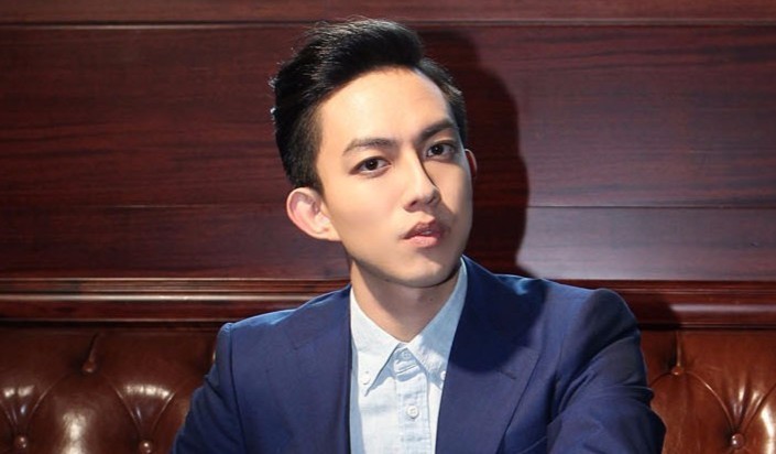 林宥嘉晒出九宫格自拍：私服造型，十分搞怪有趣！