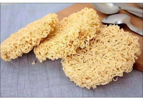 [科普贴]方便面为什么是弯的？其实它也很无奈