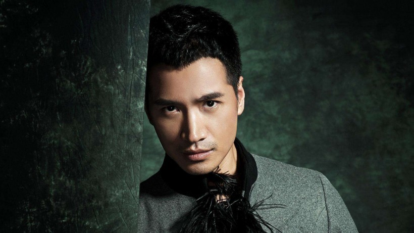 何晟铭加拿大养老院“情系重阳”，呼吁社会“孝老爱亲”