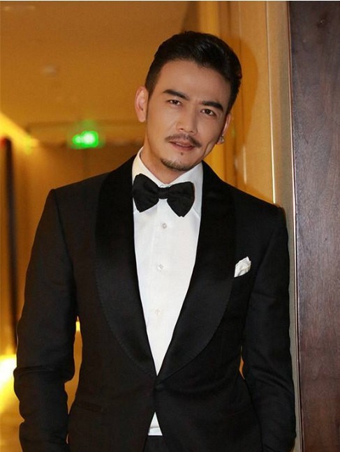 杨烁深夜为娇妻准备蛋糕庆生：深情表白，狂撒狗粮！