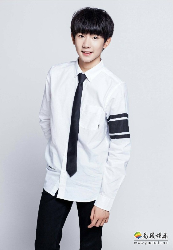 王源17岁热心于公益事业，帮助200位老人重获光明