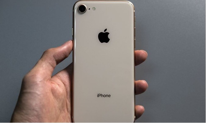 悲催次旗舰：苹果iPhone 8暴降千元，彻底沦为炮灰！