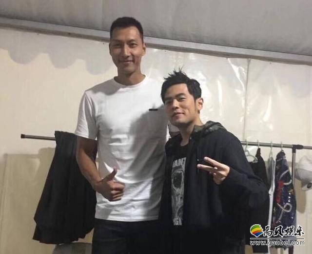 周杰伦地表最强演唱会厦门站：易建联现身为周董打call