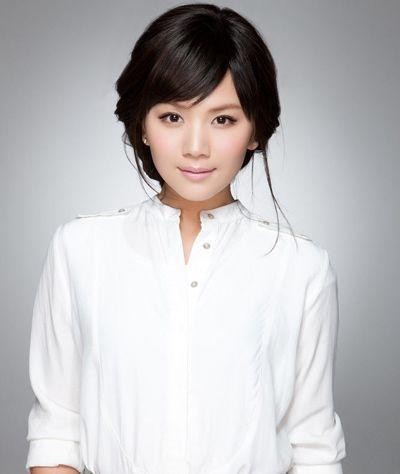 曹曦文晒出“行李箱”合影照：装备多到简直“令人发指”