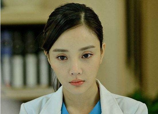 不少女星都饰演过医生角色，你认为谁最美最撩人呢？