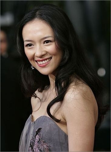章子怡受邀出席宋仲基与宋慧乔的婚礼   已于30日飞抵韩国