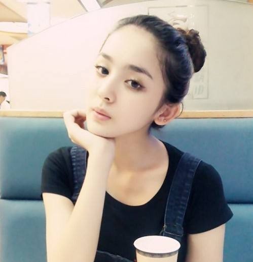 古力娜扎晒万圣节妆容，俏皮呆萌，夜店小野猫