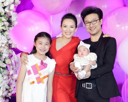章子怡谈汪峰前任之女泪崩：很幸福成为她的母亲