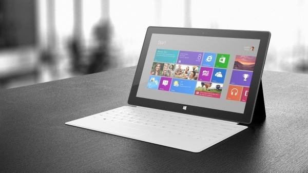 微软硬件主管“PP哥”回应Surface取消传闻：谣言！