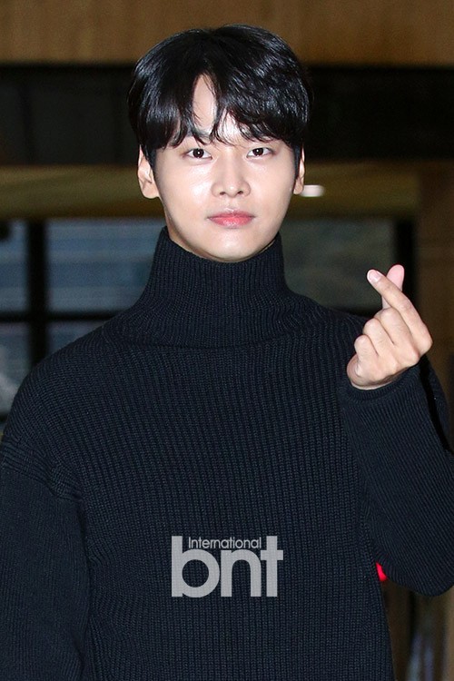 VIXX成员N经由金浦国际机场出发   前往日本参加音乐剧公演