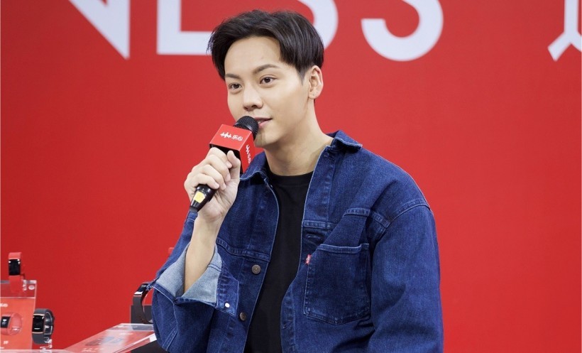 陈伟霆出席活动：分享自己健身运动小秘诀