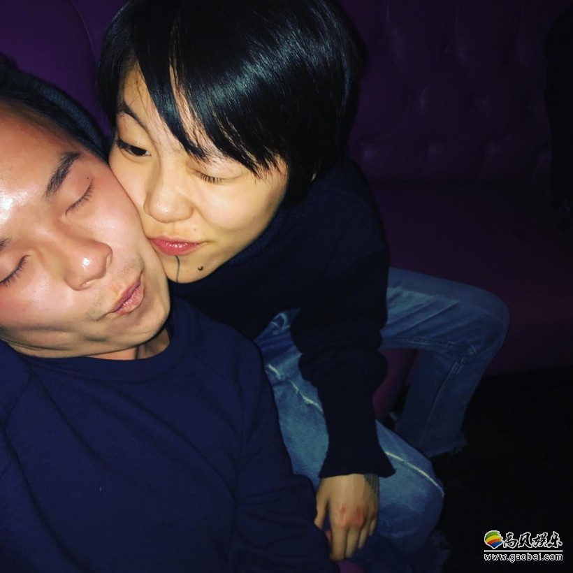 窦靖童中性打扮：也有非常亲密男性好友