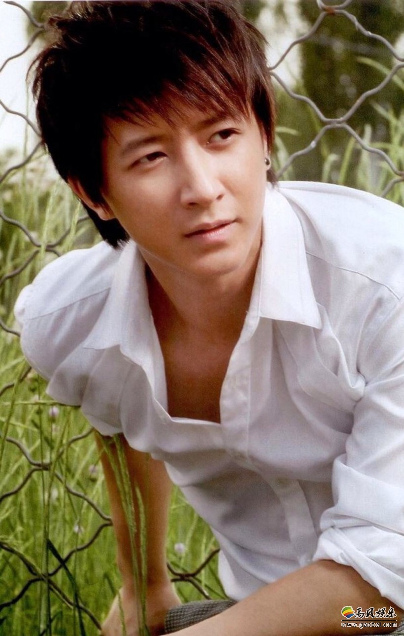 韩庚分享新西兰拍摄照：青春活力气息爆棚