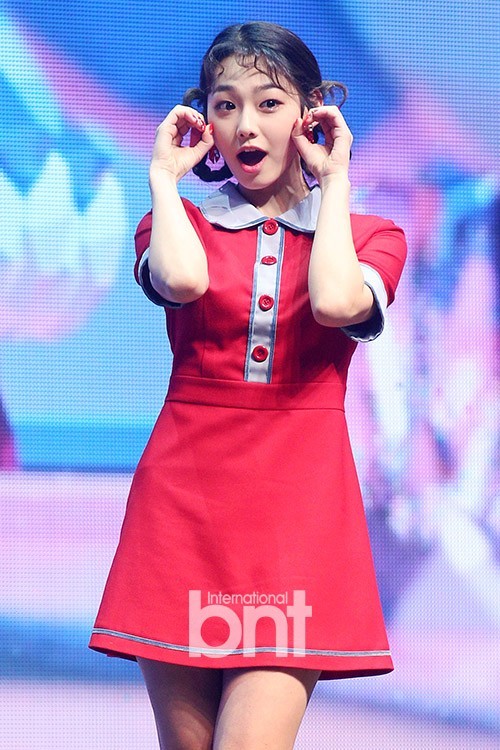 康美娜确定放弃参加今年的高考  能兼顾学业时再考虑大学升学