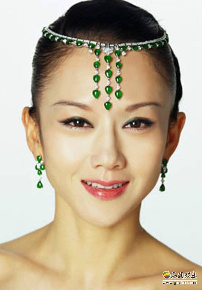 杨丽萍分享美照：“舞蹈皇后”乌发如瀑，气质高雅