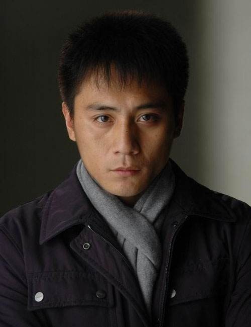 刘烨被偷拍，不忘为综艺宣传：曾秒删多条吐槽微博