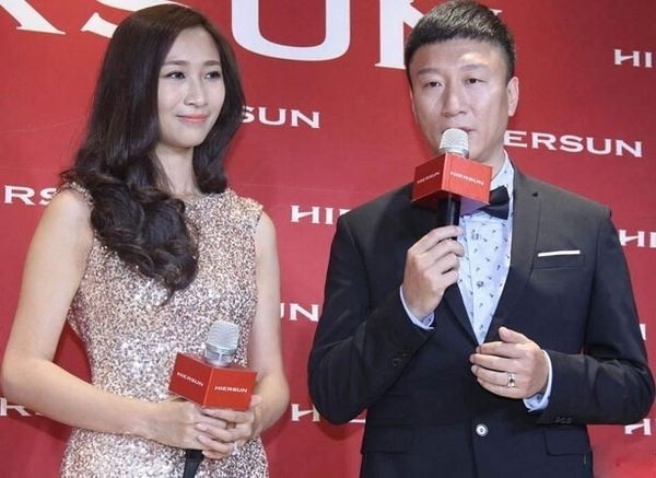 孙红雷娇妻王骏迪微博晒健身照：完全看不出有身孕