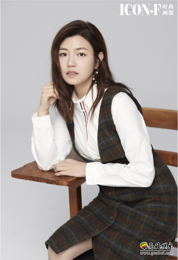 陈妍希复古质感时尚大片：轻松驾驭，多种风格
