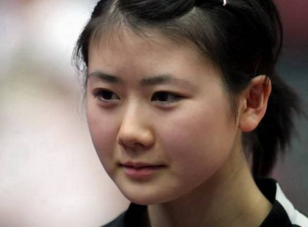 福原爱女儿满月正脸照首度曝光：大眼圆圆惹人爱
