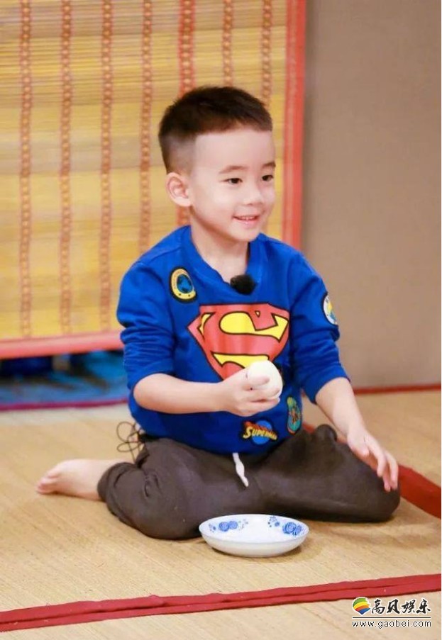 Jasper婴儿时期旧照曝光：小小只肉嘟嘟，软萌又可爱