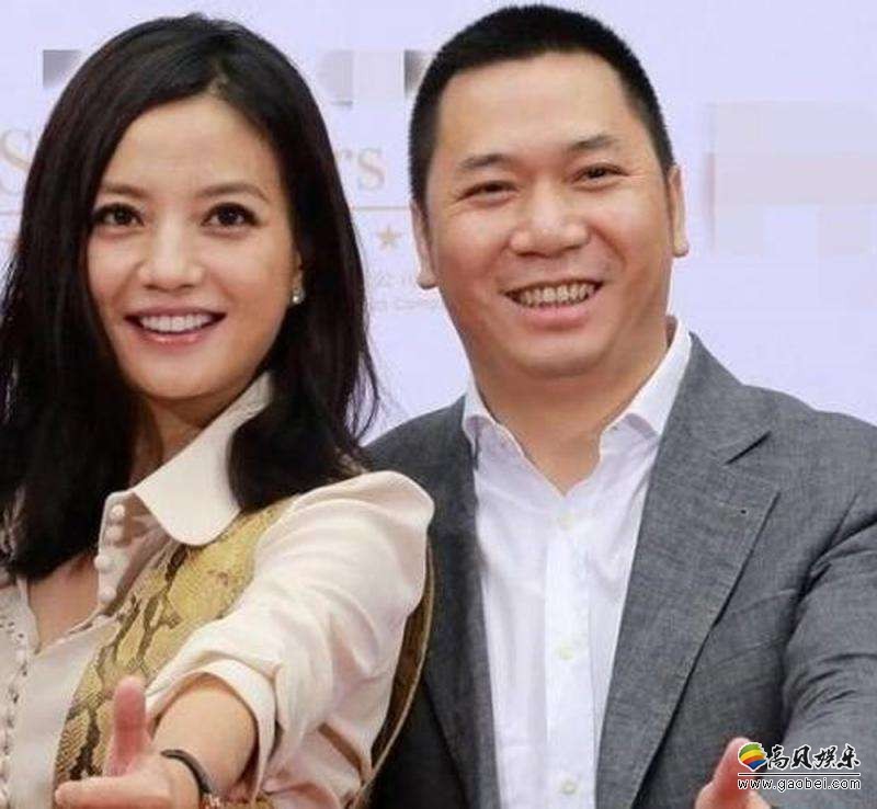 新华社：赵薇＆黄有龙，收购“大戏”面临证监会处罚