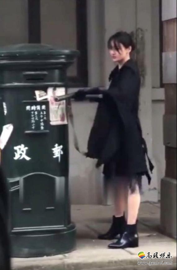 《绝密者》郑爽路透照：头发已凌乱，仍难掩煞爽英姿
