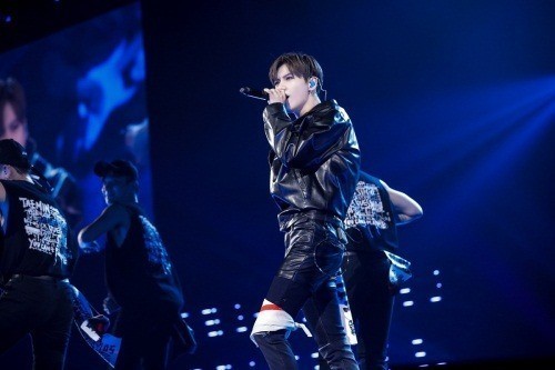 SHINee成员泰民在日本横滨举办个人演唱会  动员了1500名观众