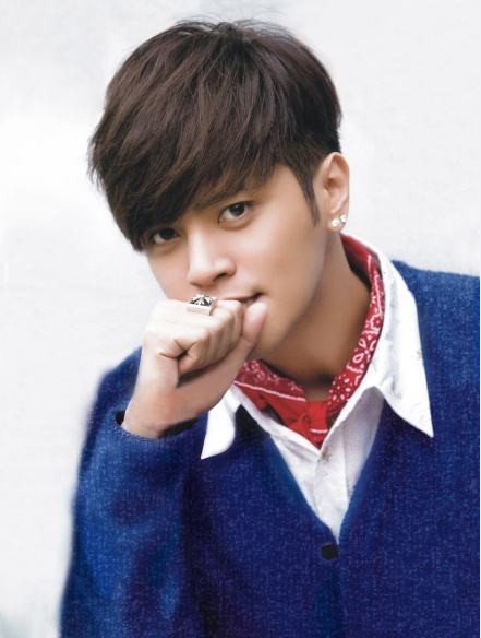 罗志祥微博祝福母亲生日快乐！附上：母子街拍照